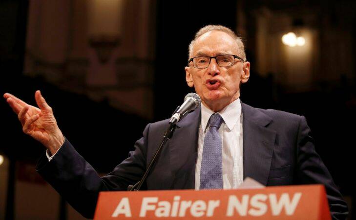 Former Foreign Minister Bob Carr delivers a speech to recognise Palestine as a state to the NSW State Labor Conference at Sydney Town Hall, in Sydney, Sunday, 30 July, 2017. (AAP Image/Daniel Munoz) NO ARCHIVING