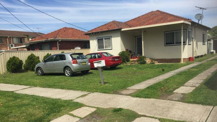 The Canley Vale home where Son Thanh Nguyen was cooking ice and where police allege he was murdered along with his girlfriend.  Photo: Rachel Olding