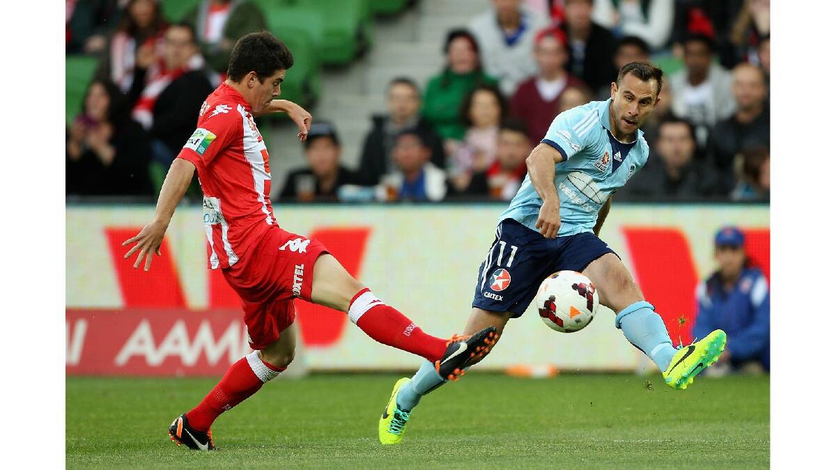  Richard Garcia of Sydney passes the ball during the round six A-League match between the Melbourne Heart and Sydney FC. Photo: Getty Images.