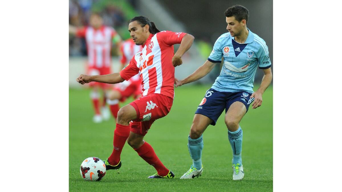 David Williams of the Heart controls the ball from Joel Chianese of Sydney during the round six A-League match between the Melbourne Heart and Sydney FC. Photo: Getty Images.