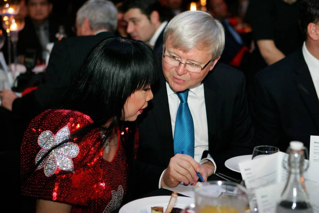 Acting convener of the Filipino Friends of Labor Rissa McInnes with Prime Minister Kevin Rudd. Picture: Natalie Roberts.